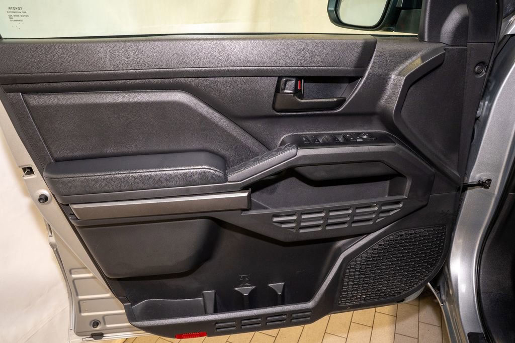 Certified 2024 Toyota Tacoma SR5 image 10