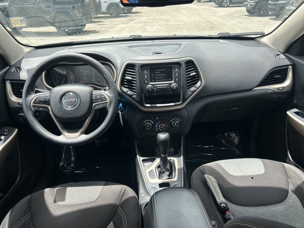 Used 2018 Jeep Cherokee Latitude image 30