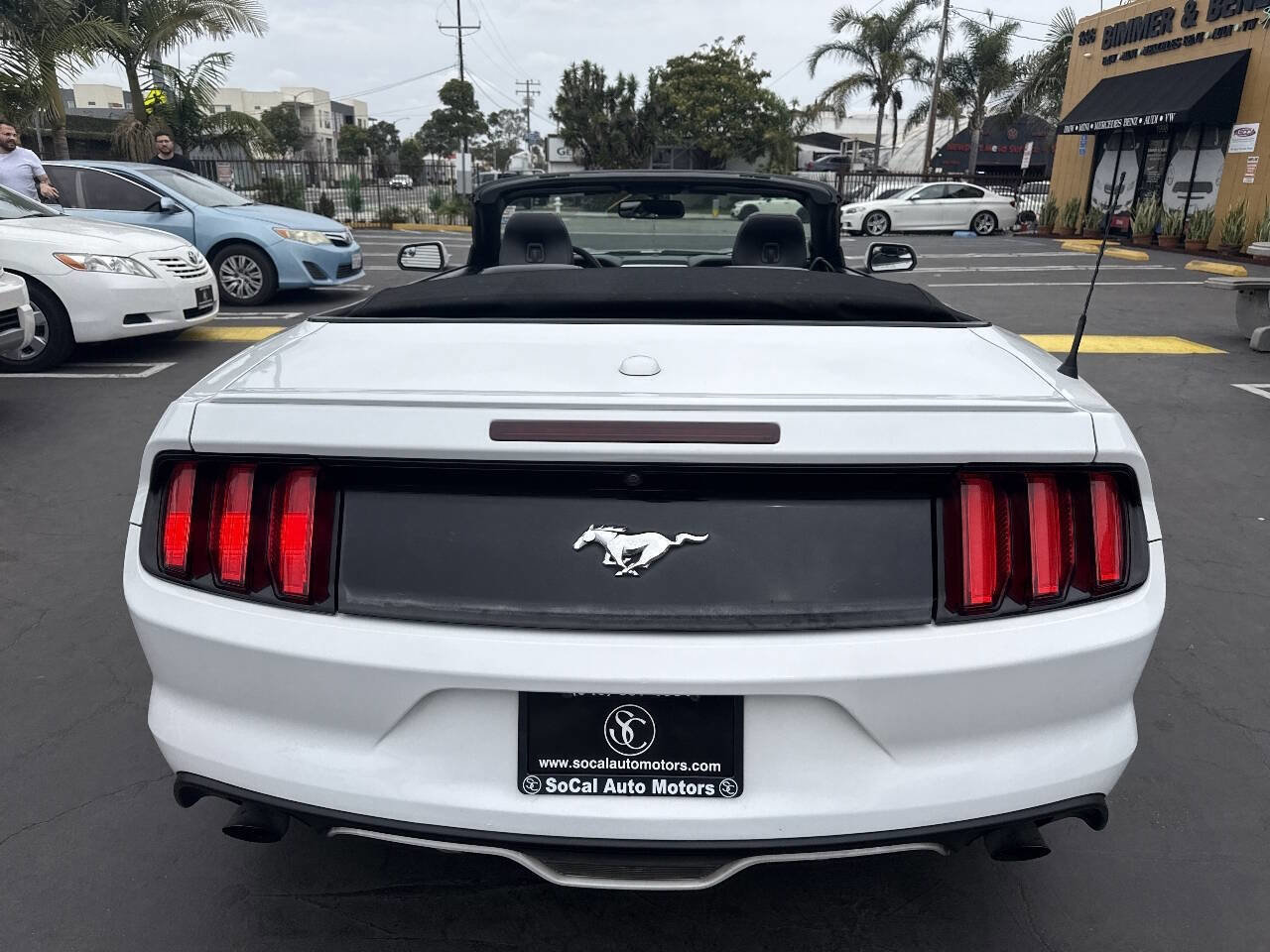 Used 2016 Ford Mustang Premium image 5