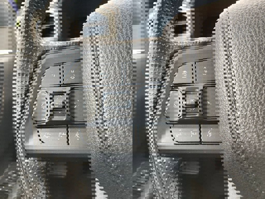 Used 2025 Toyota Tacoma SR5 image 12