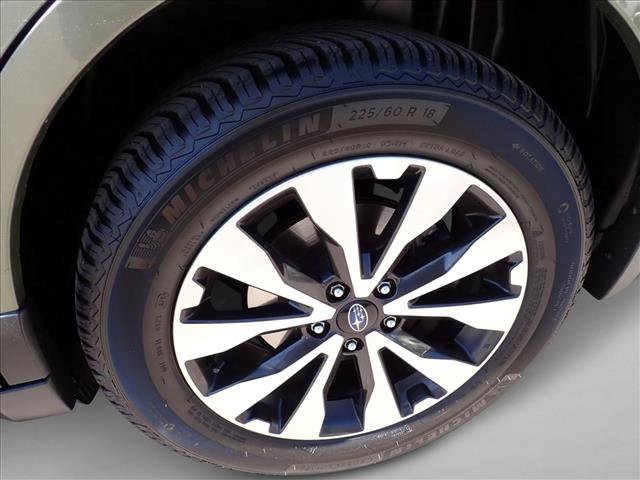 Used 2016 Subaru Outback 3.6R Limited image 7