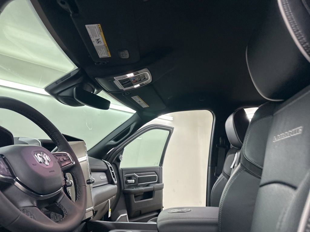 New 2026 RAM 2500 Laramie AWD/4WD image 30