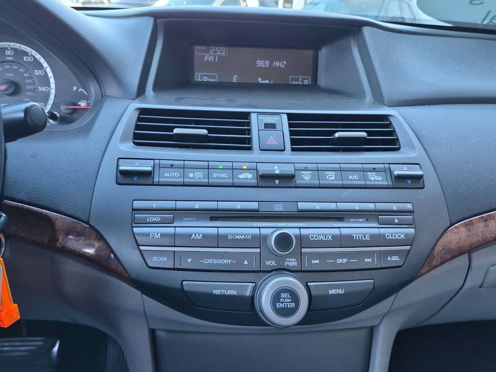Used 2011 Honda Accord EX-L image 28