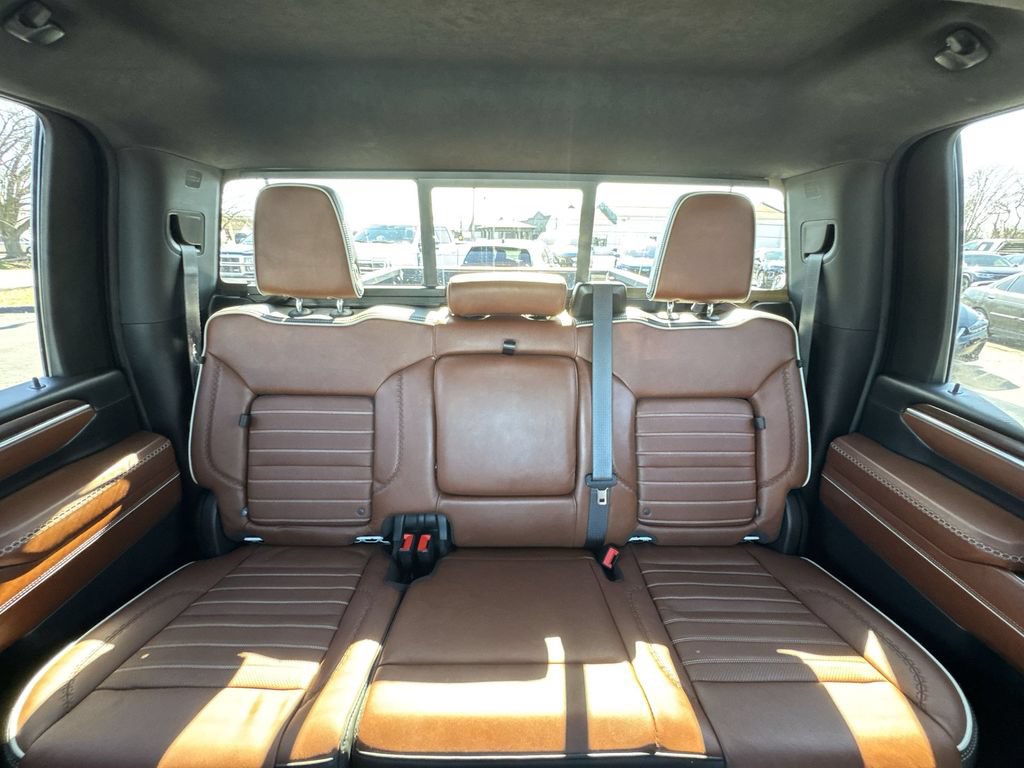 Used 2024 GMC Sierra 2500 Denali Ultimate AWD/4WD image 23