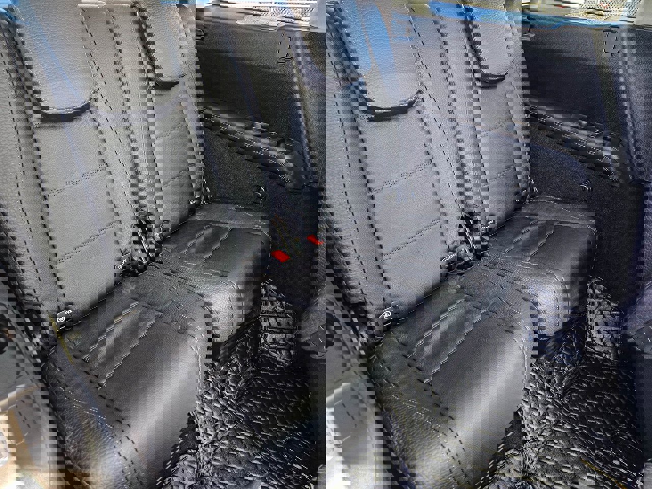 Used 2020 Mercedes-Benz GLS 450 4MATIC image 38