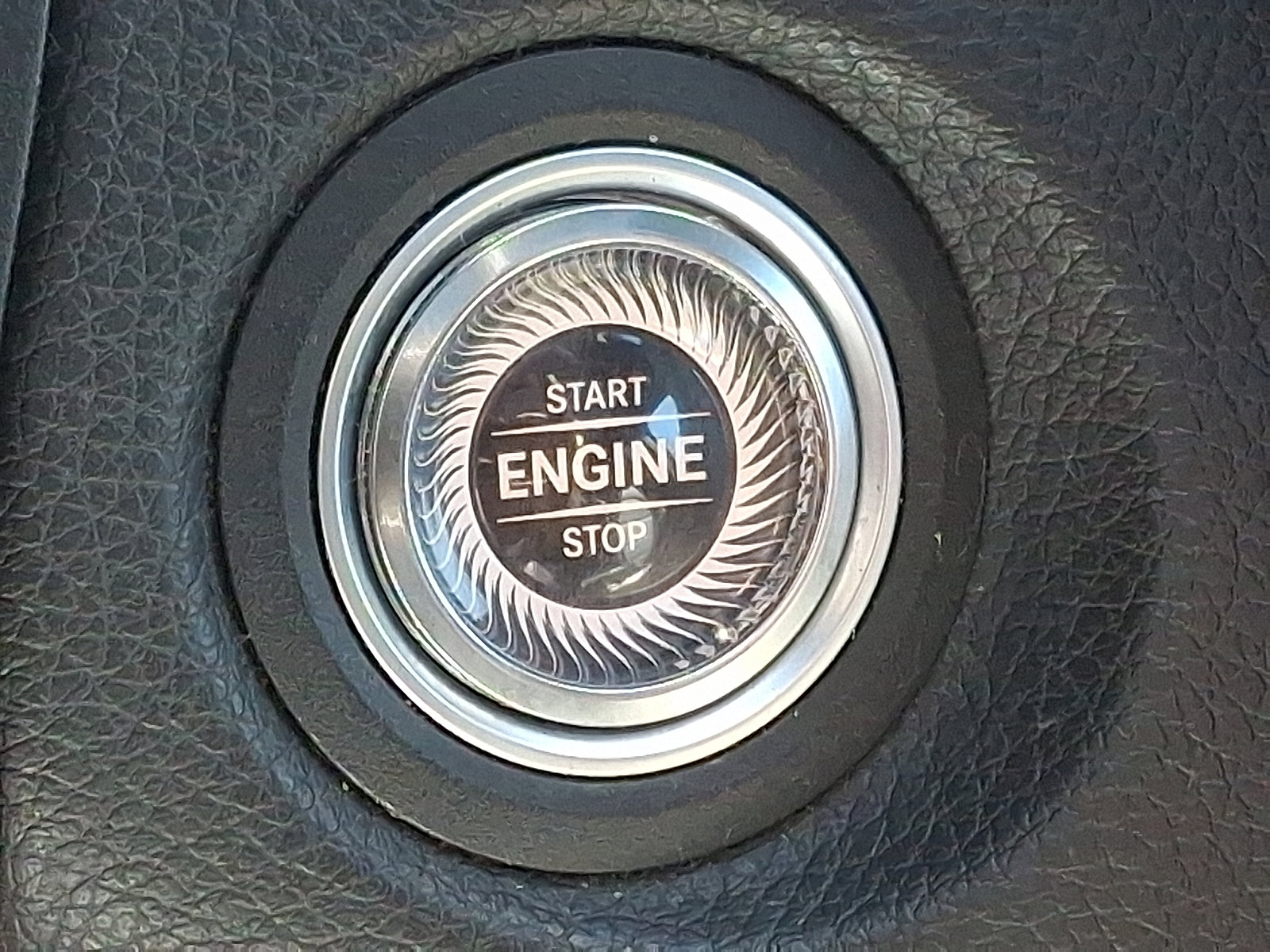 Used 2021 Mercedes-Benz GLC 300 4MATIC image 23