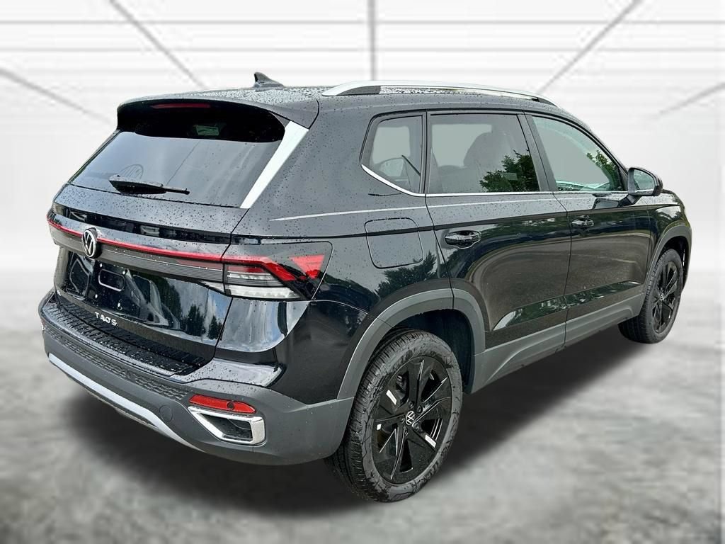 New 2026 Volkswagen Taos SE FWD image 5