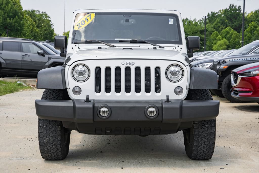 Used 2017 Jeep Wrangler Unlimited Rubicon w/ Cold Weather Group image 2