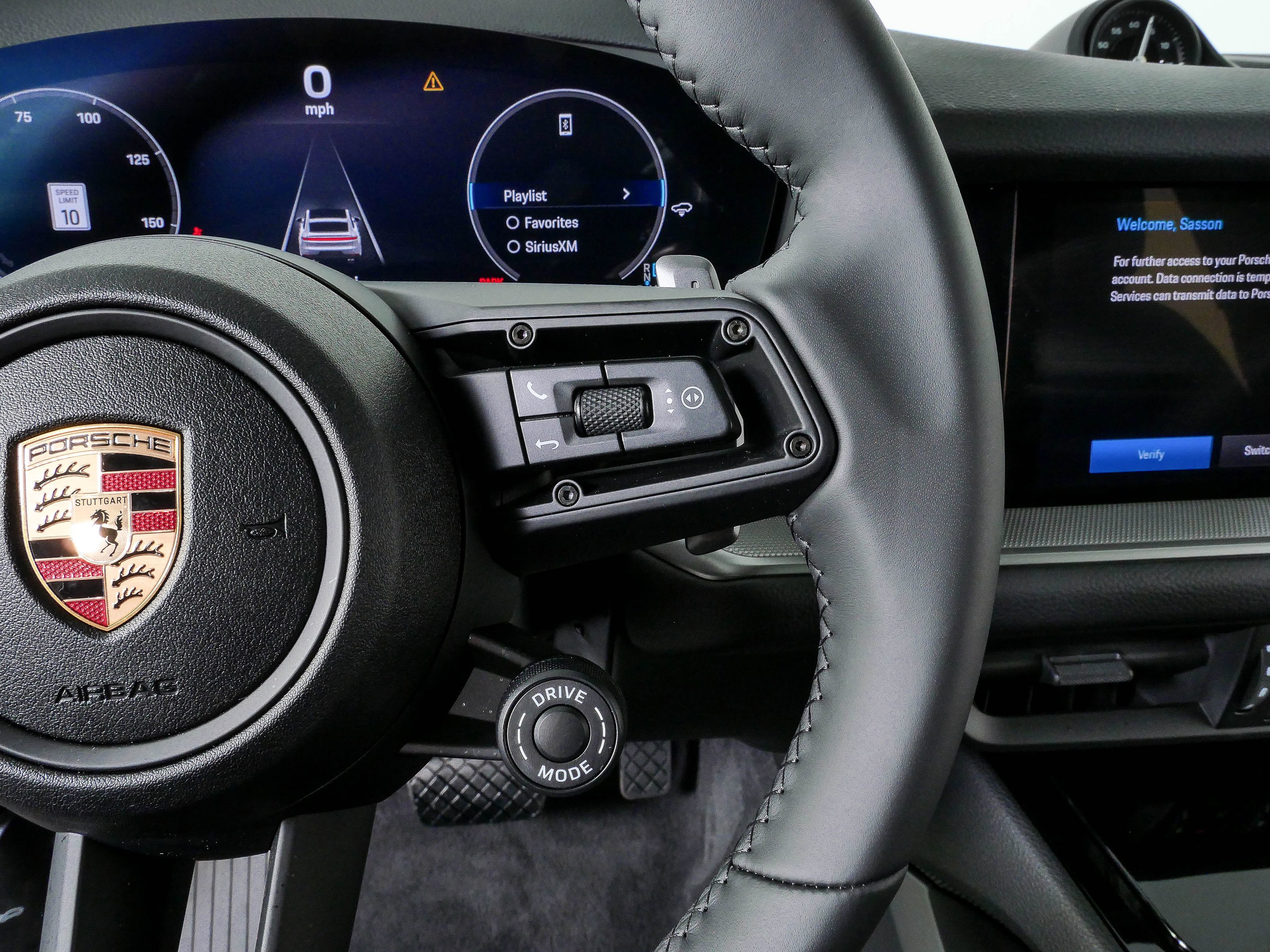 Certified 2025 Porsche Cayenne Coupe AWD/4WD image 11