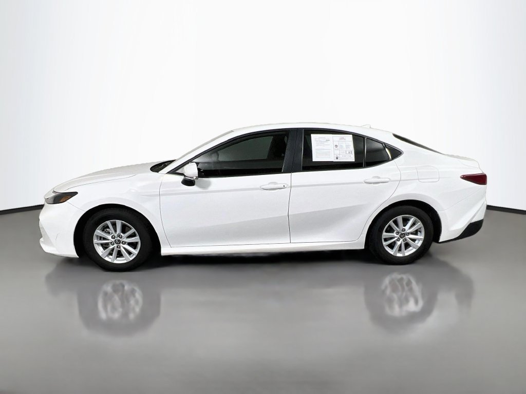 Used 2025 Toyota Camry LE FWD image 6