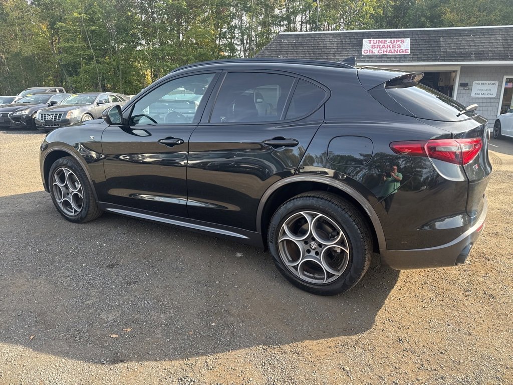 Used 2022 Alfa Romeo Stelvio Ti image 18
