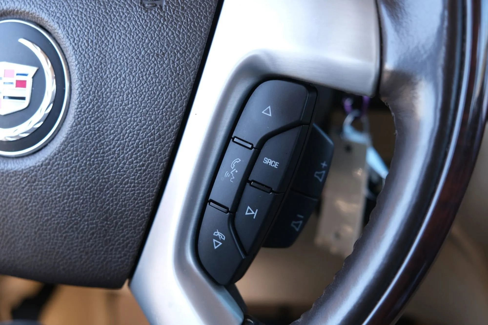 Used 2013 Cadillac Escalade EXT Premium image 42