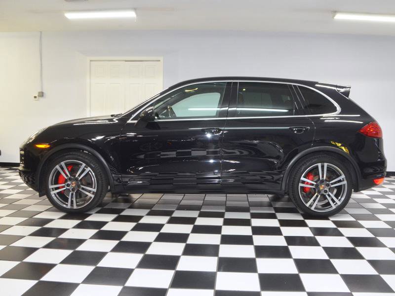 Used 2014 Porsche Cayenne Turbo w/ Comfort Plus Package (PU4) image 6