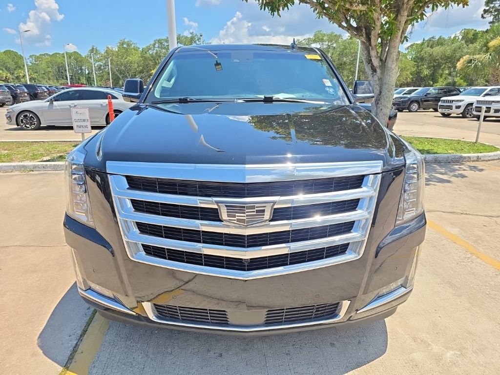 Used 2019 Cadillac Escalade Premium Luxury RWD image 7