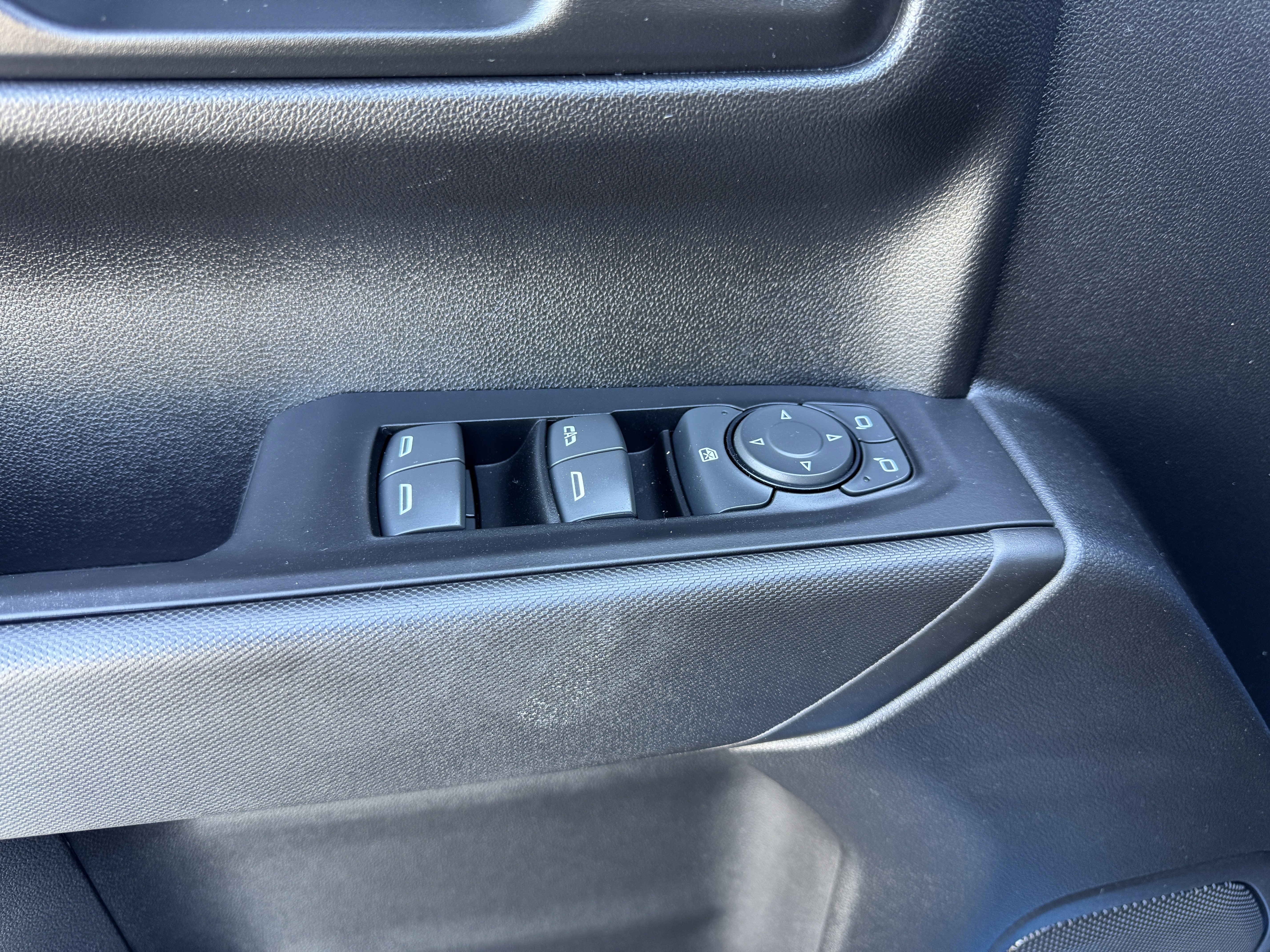 Certified 2022 Chevrolet Silverado 1500 Custom image 10