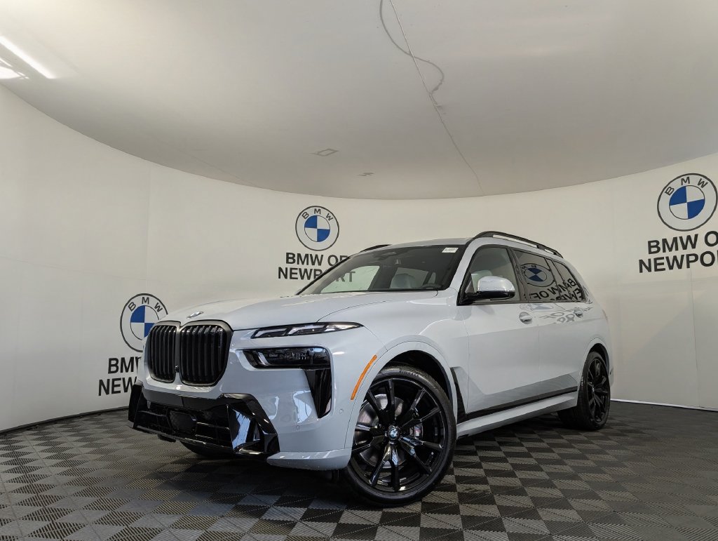 New 2027 BMW X7 xDrive40i w/ M Sport Package AWD/4WD image 1
