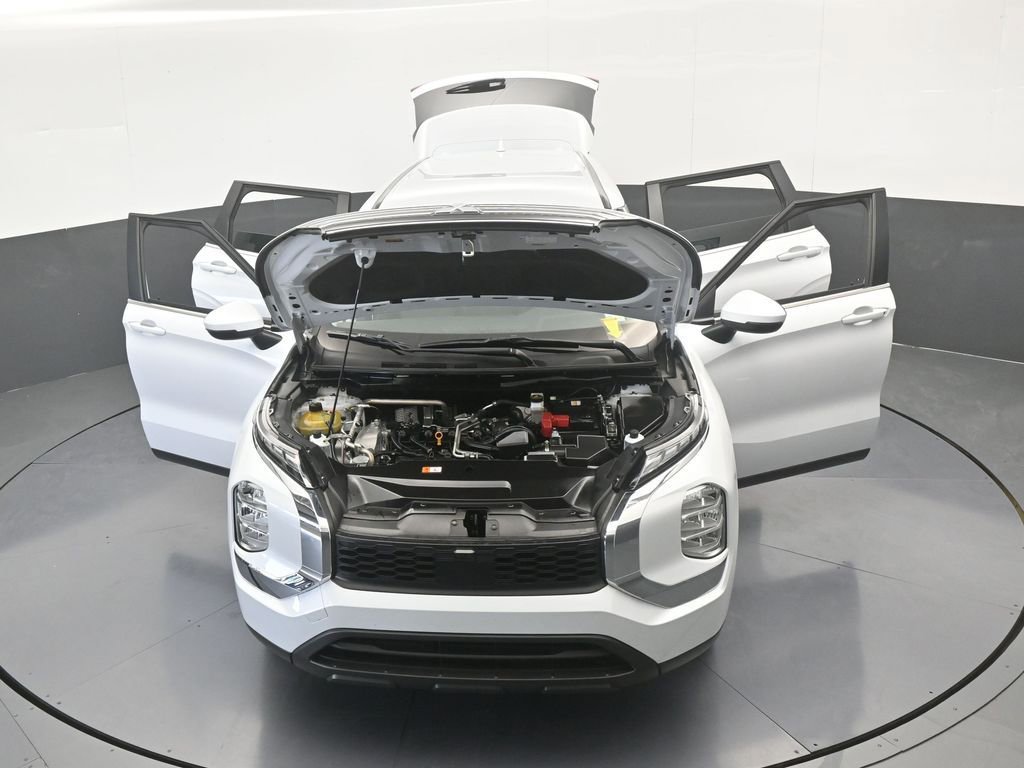 Used 2023 Mitsubishi Outlander ES image 71