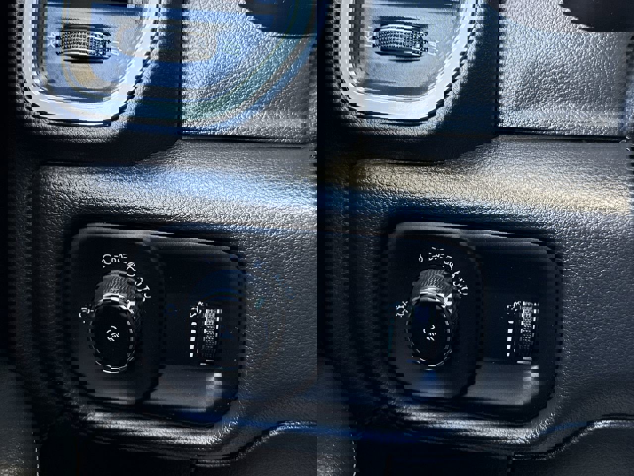 Used 2022 RAM 2500 Big Horn w/ Cold Weather Group image 16