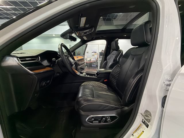 Used 2024 Jeep Grand Cherokee L Summit AWD/4WD image 11