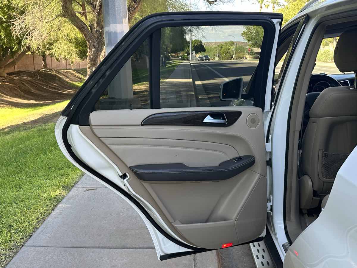 Used 2014 Mercedes-Benz ML 350 4MATIC w/ Premium 1 Package image 43