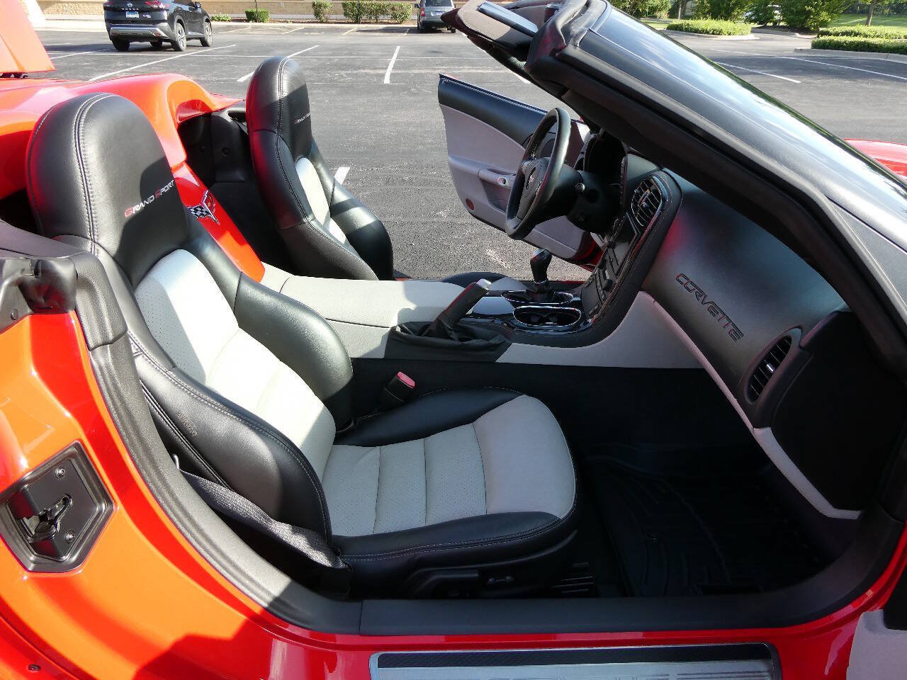 Used 2010 Chevrolet Corvette Grand Sport w/ Preferred Equipment Group RWD image 33