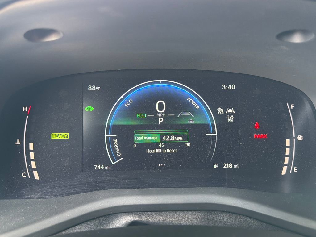 Used 2025 Toyota Camry LE w/ Convenience Package image 23