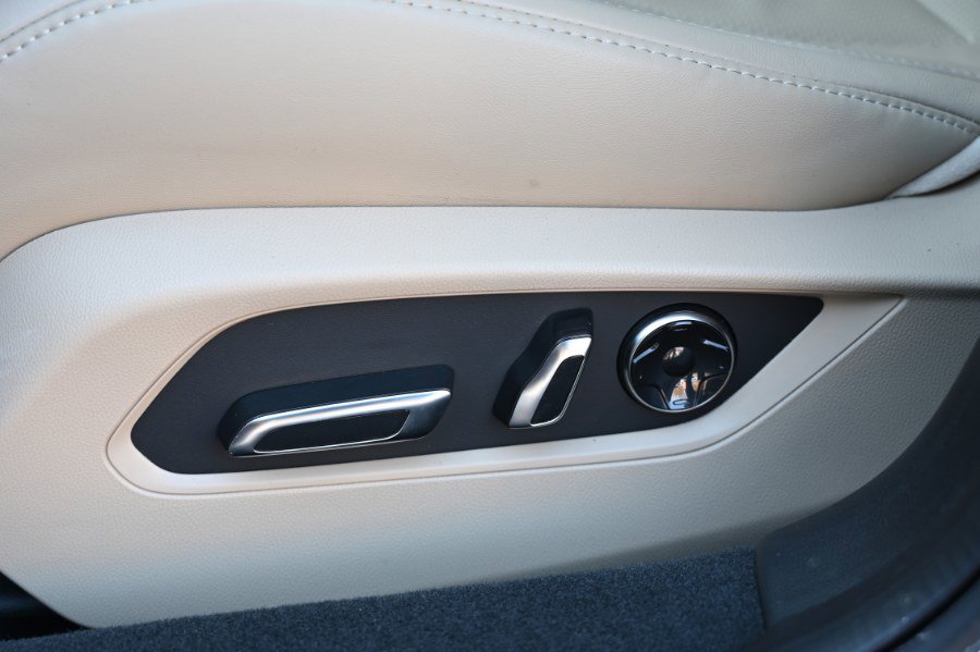 Used 2025 Acura TLX w/ Technology Package image 16