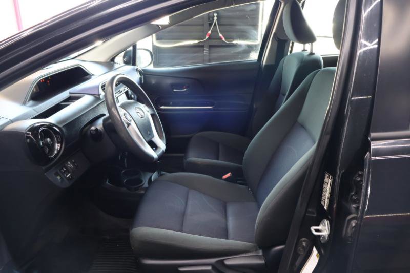 Used 2017 Toyota Prius C One image 14