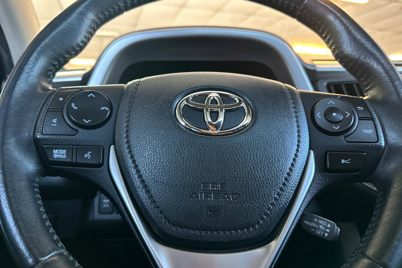 Used 2018 Toyota RAV4 XLE AWD/4WD image 23