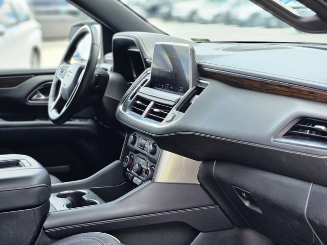 Used 2023 Chevrolet Suburban Premier image 12