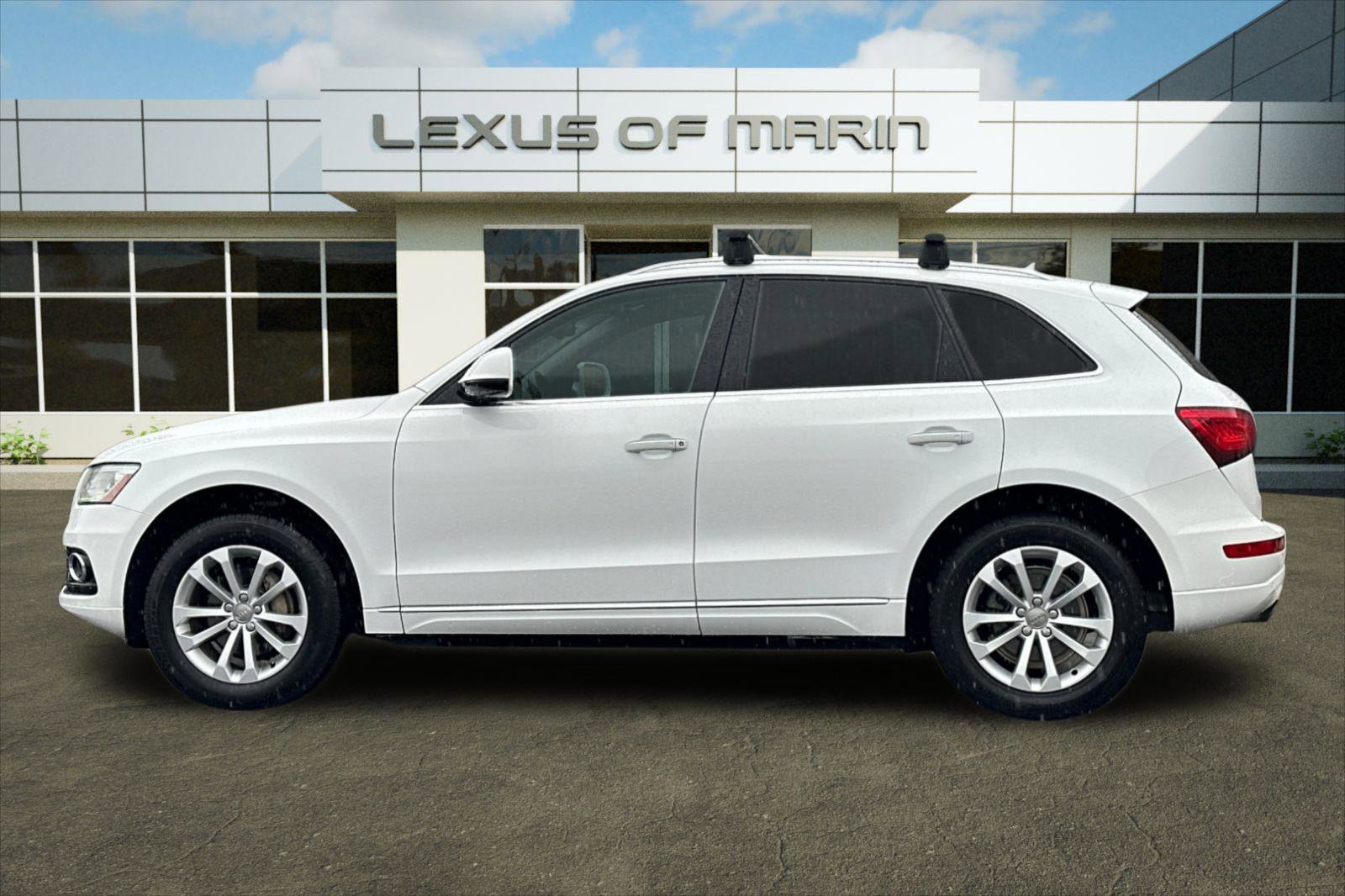 Used 2015 Audi Q5 2.0T Premium Plus w/ Technology Package AWD/4WD image 2