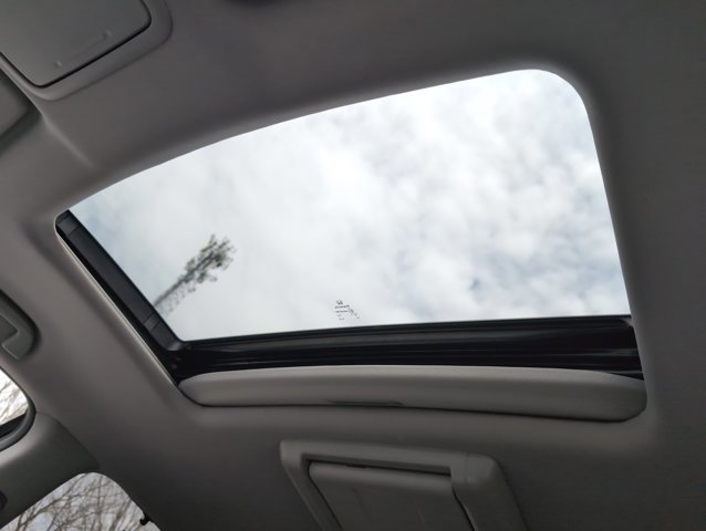 Used 2017 Honda Pilot Touring image 16