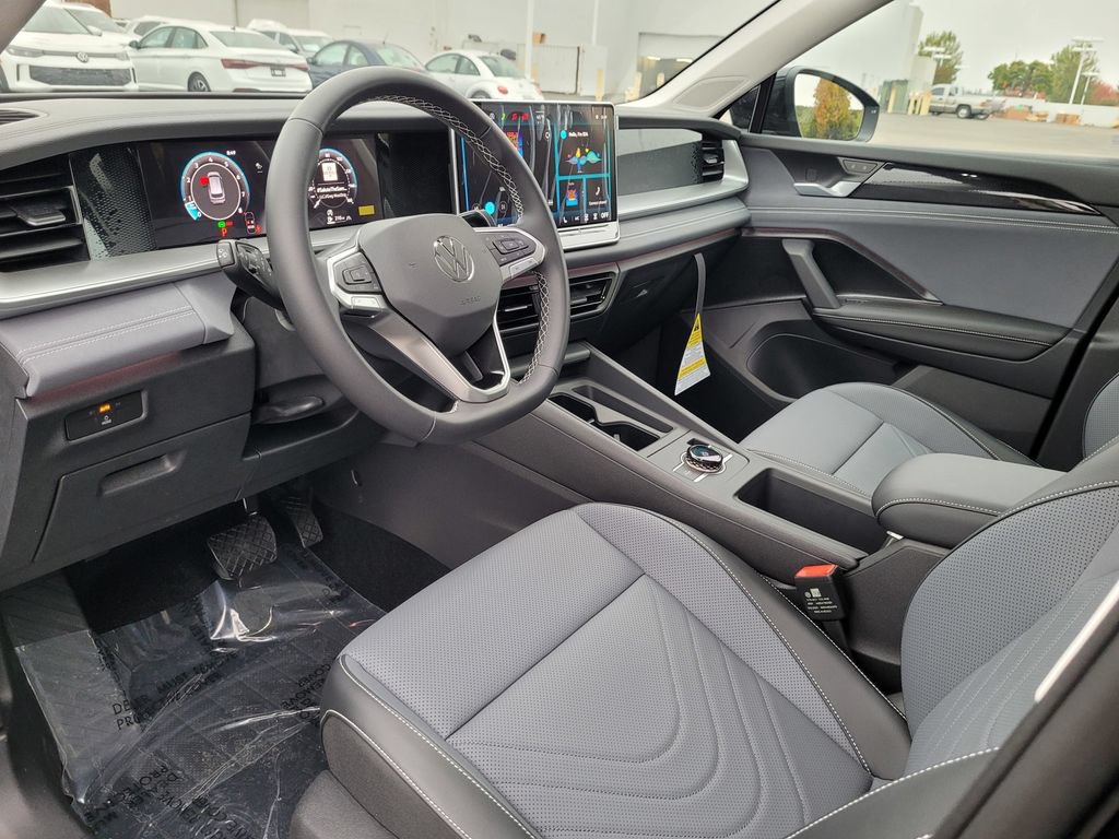 New 2026 Volkswagen Tiguan SE AWD/4WD image 10