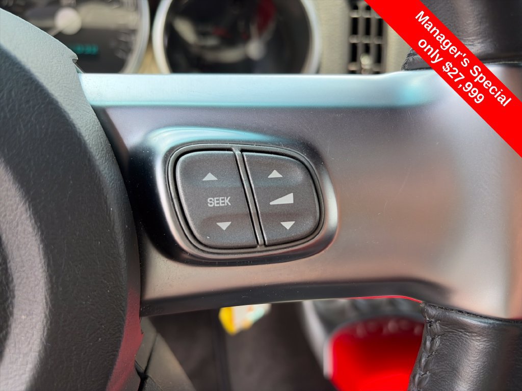 Used 2004 Chevrolet SSR w/ Preferred Equipment Group RWD image 12