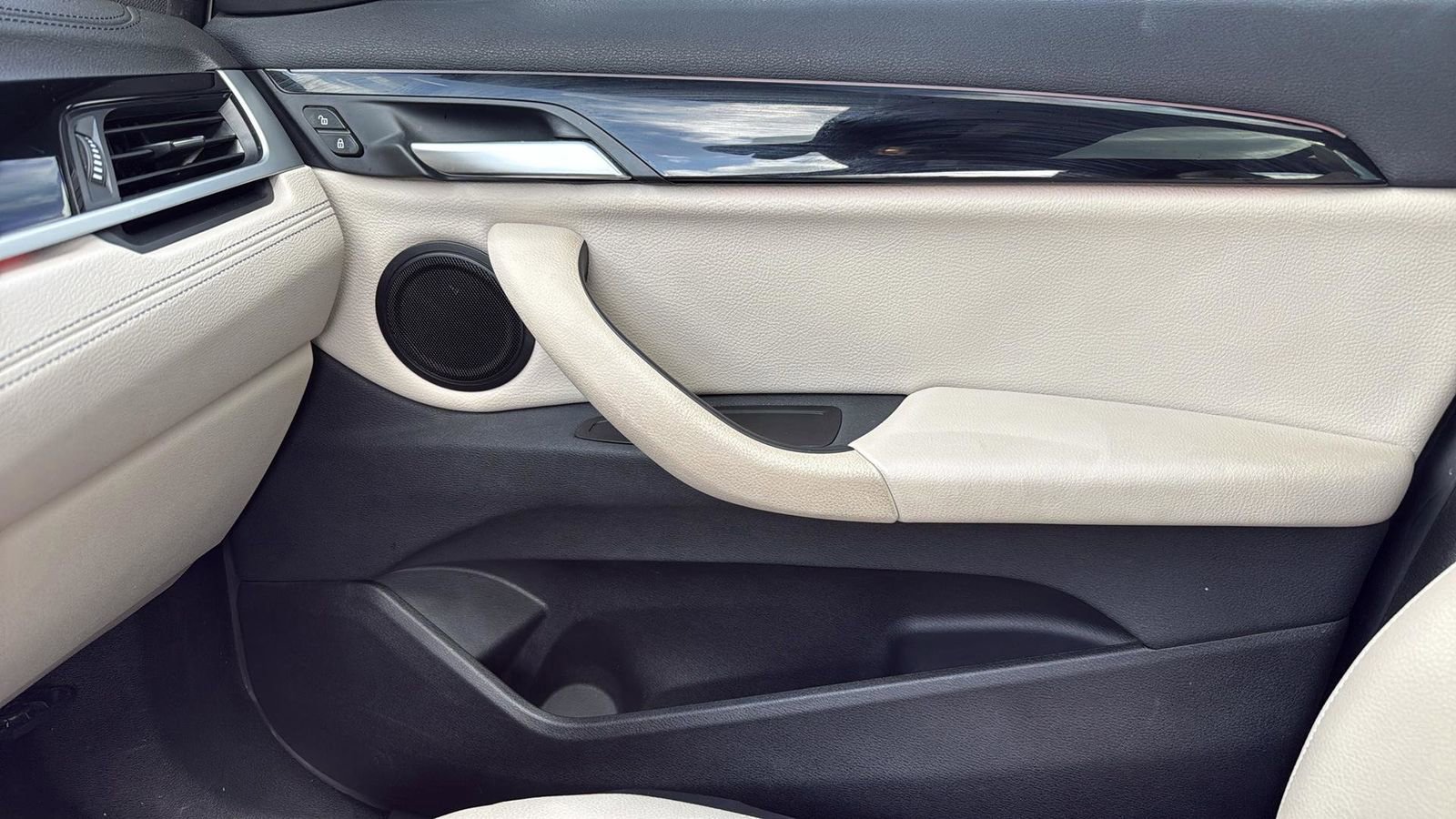 Used 2021 BMW X1 sDrive28i w/ Convenience Package image 24