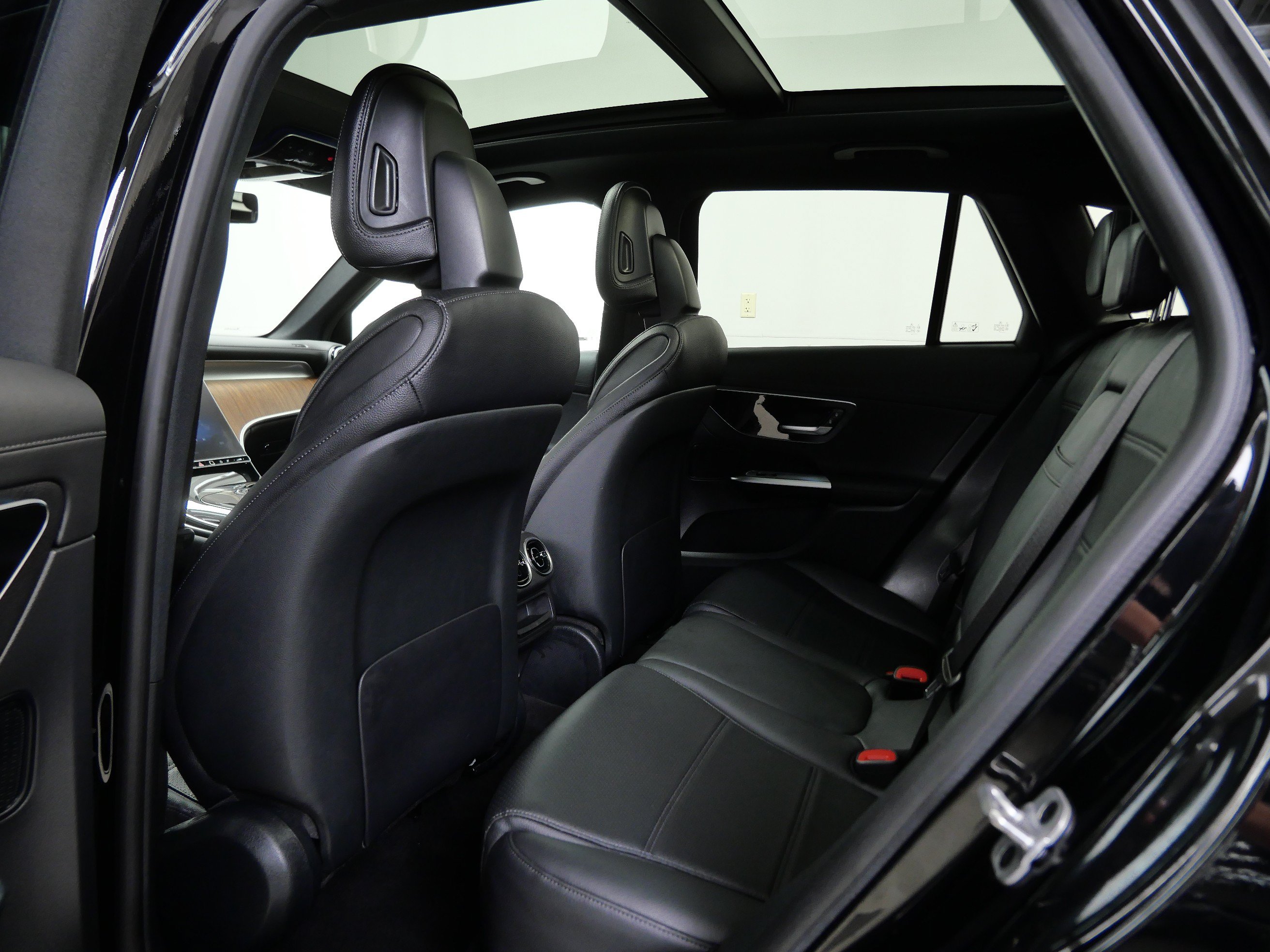 Certified 2023 Mercedes-Benz GLC 300 4MATIC image 16