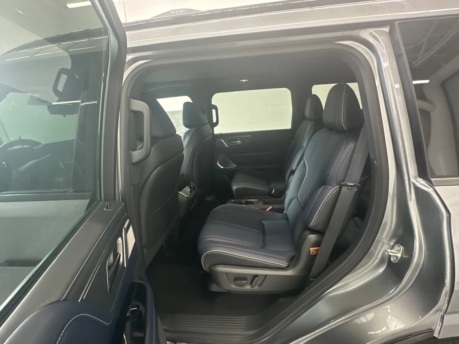 New 2027 INFINITI QX80 Sensory w/ Sport Exterior Package AWD/4WD image 10