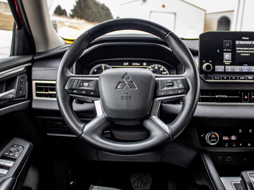 Used 2024 Mitsubishi Outlander SEL image 29