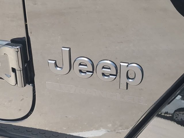 New 2026 Jeep Wrangler Unlimited Sahara AWD/4WD image 13