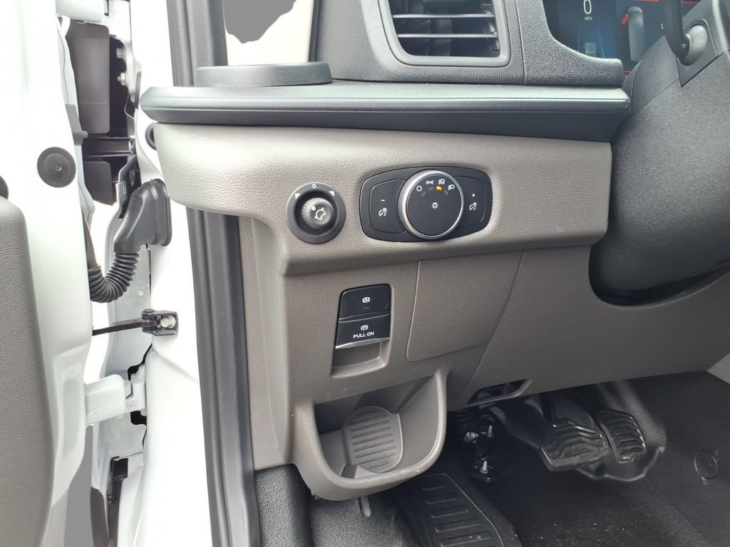 New 2026 Ford Transit 250 Low Roof RWD image 15