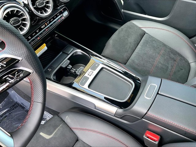 New 2026 Mercedes-Benz GLB 250 image 10