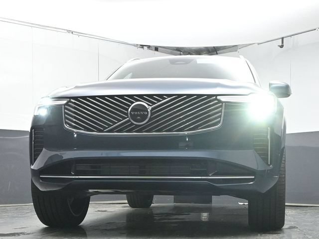 Used 2026 Volvo XC90 T8 Plus w/ Protection Package Premier AWD/4WD image 35
