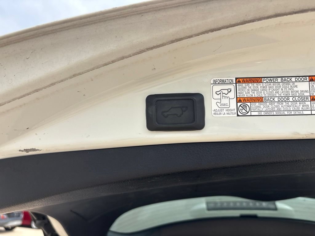 Used 2015 Toyota RAV4 Limited AWD/4WD image 24