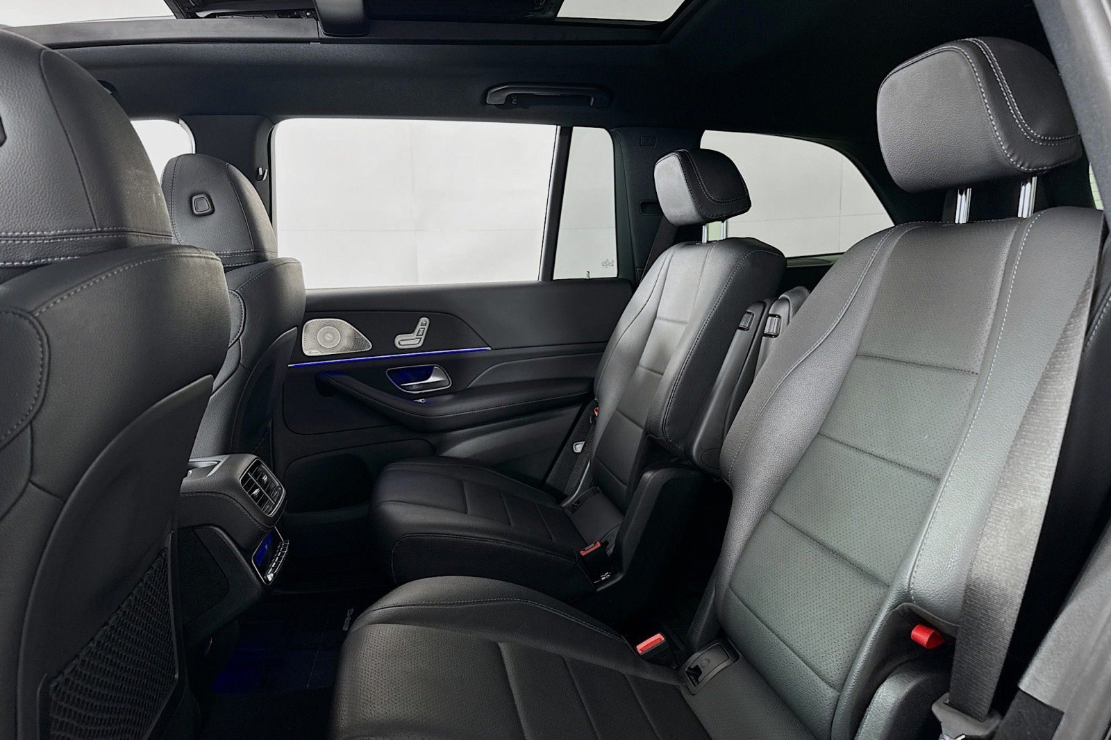 Certified 2025 Mercedes-Benz GLS 450 4MATIC image 9