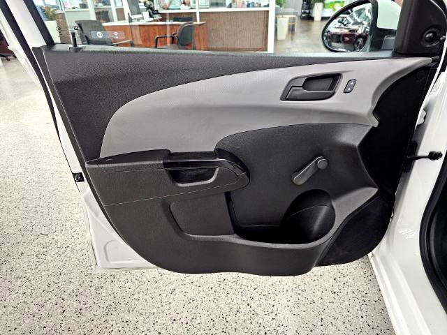 Used 2019 Chevrolet Sonic LT image 25