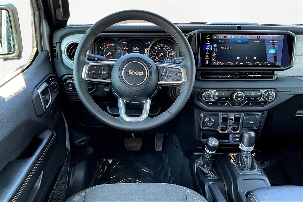 Used 2024 Jeep Wrangler Sahara image 5