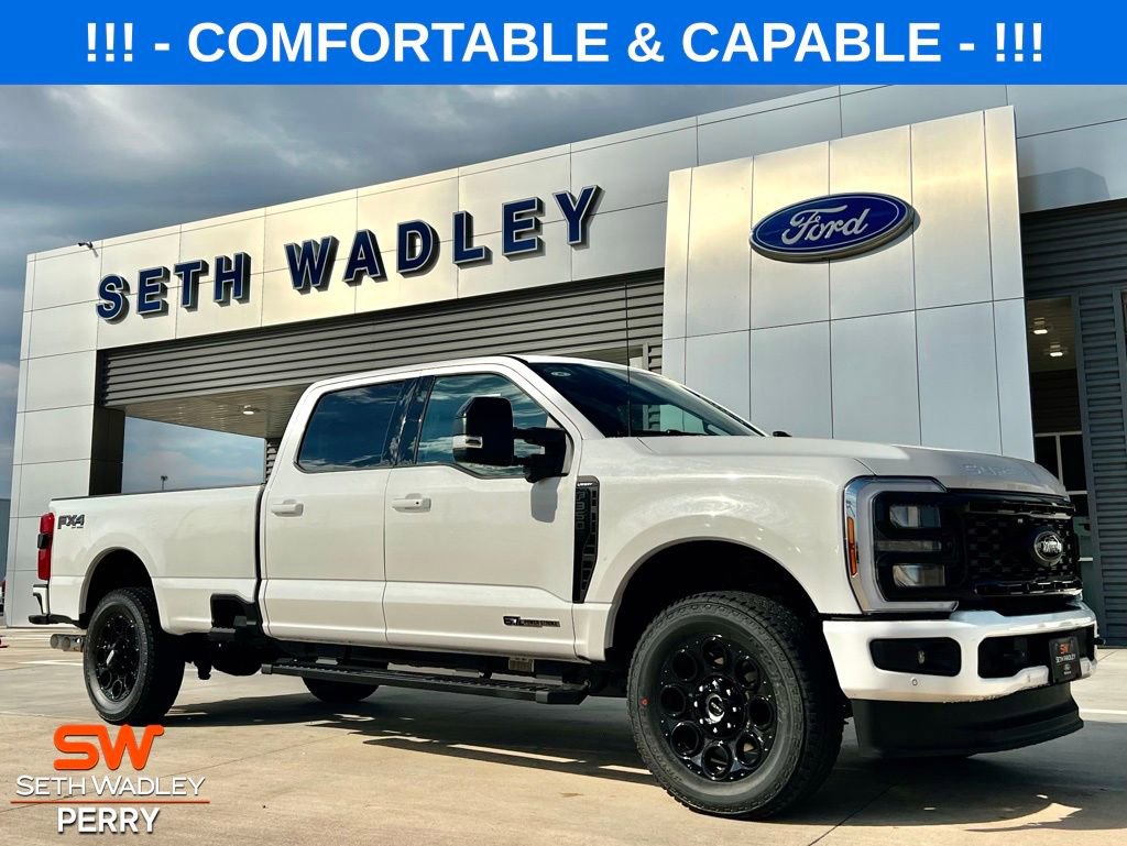 New 2026 Ford F350 Lariat w/ Black Appearance Package