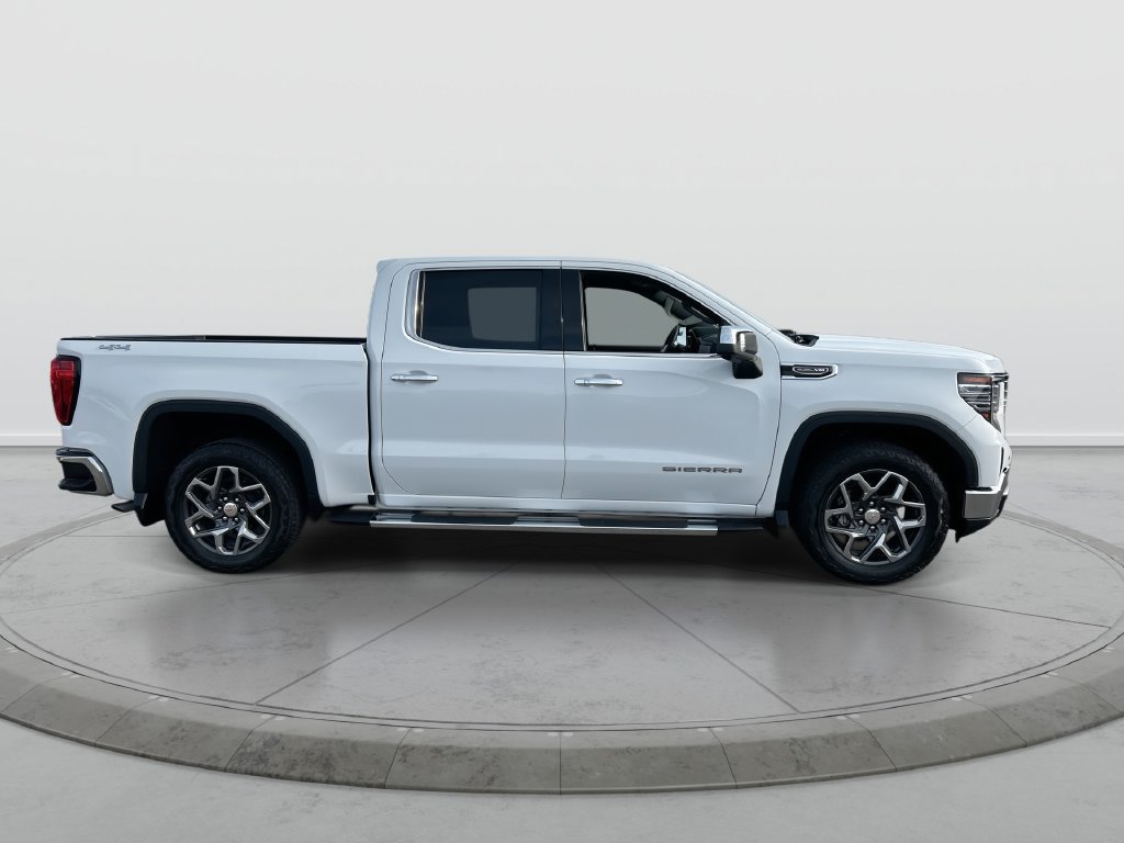 Used 2024 GMC Sierra 1500 SLT w/ SLT Premium Package AWD/4WD image 9