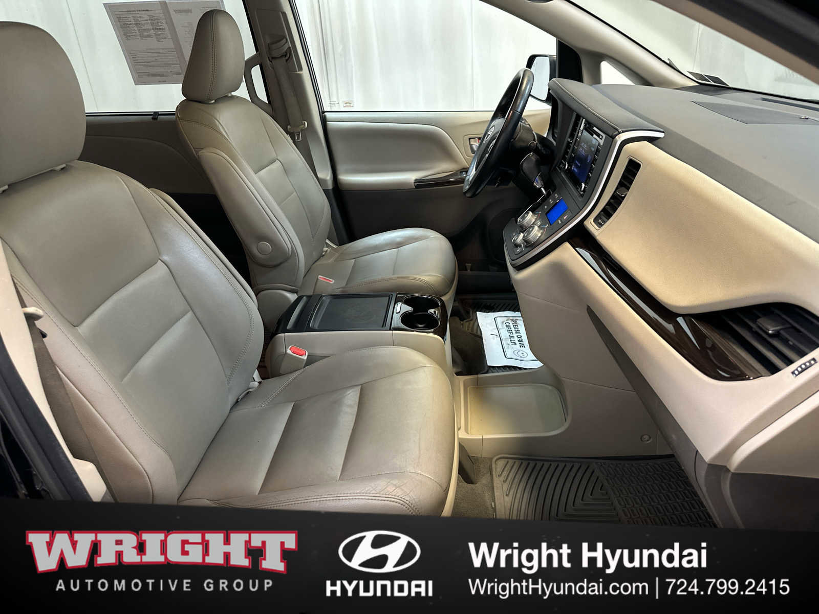 Used 2020 Toyota Sienna XLE image 16