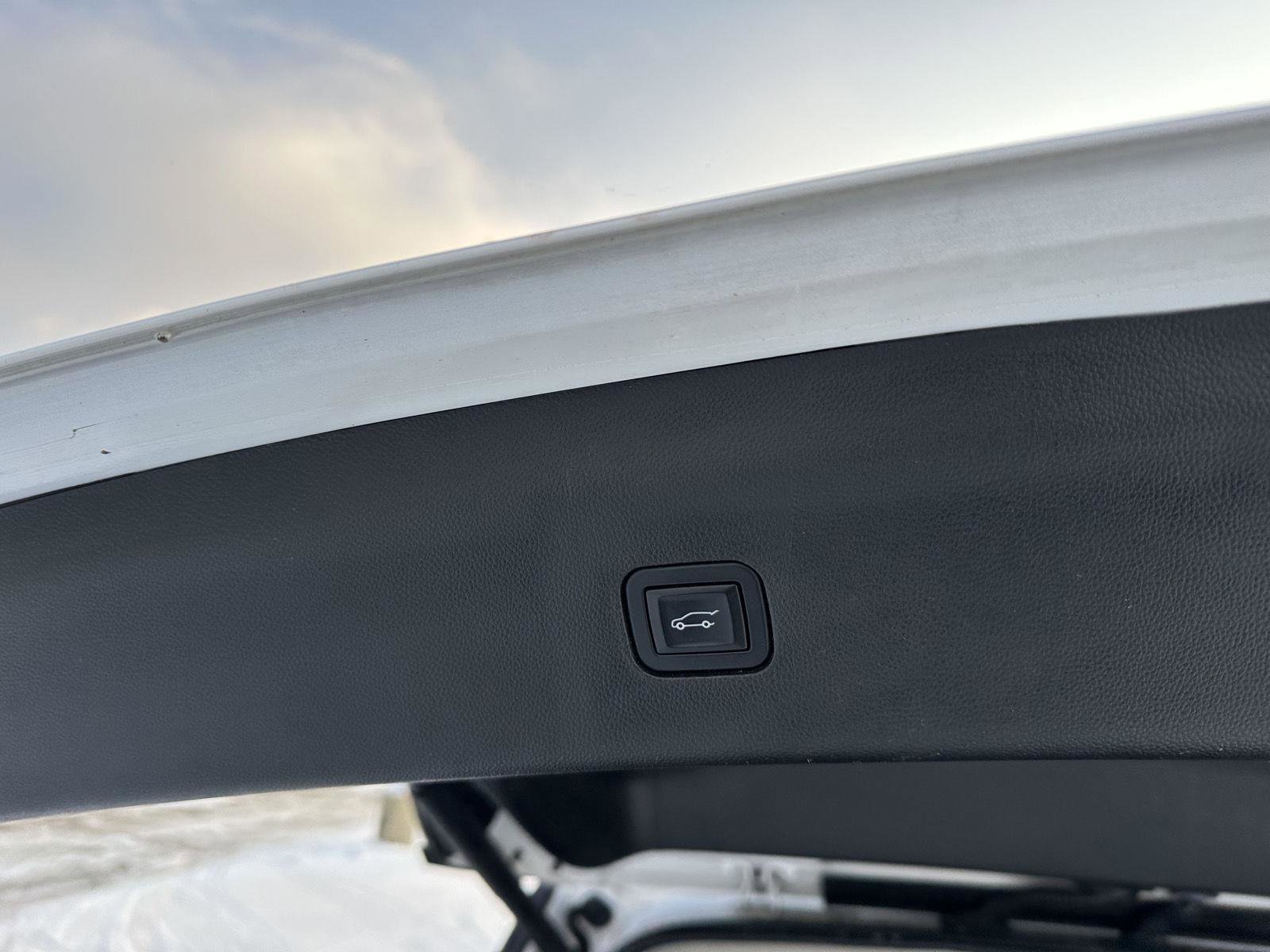 Used 2019 Buick Enclave Premium image 8